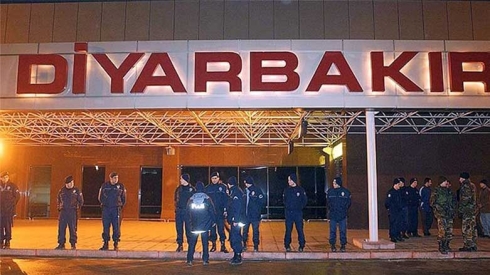 PKK êrîşî firokxaneya Diyarbekirê kir