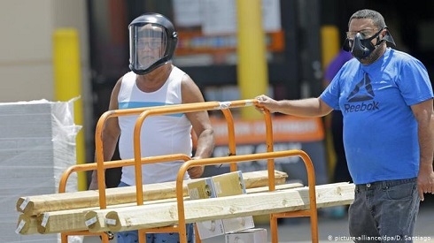 US death toll passes 10,000