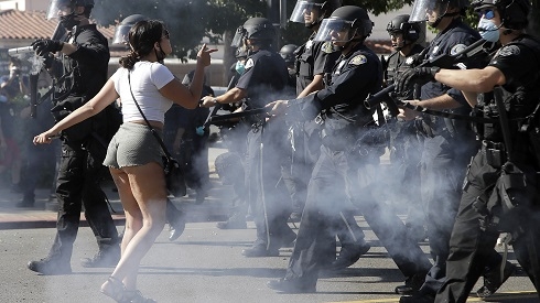 More soldiers to patrol Minneapolis as unrest takes hold nationwide