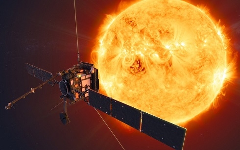 Probe takes pictures of sun from only 77 million kilometres away