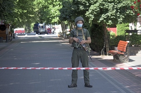 Ukraine leader: Showing video to free hostages was 'obvious step'