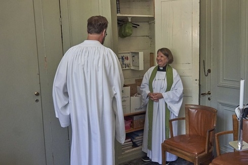 Female priests now outnumber male ones in Church of Sweden