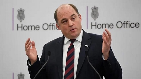 UK Secretary of State for Defence says Kurds, Turkey should work together against ISIS