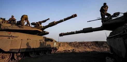 Israel hits squad that placed explosives along Syria frontier, army says