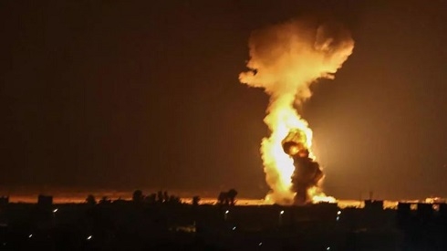 Israel strikes Hamas positions in Gaza over fire balloons