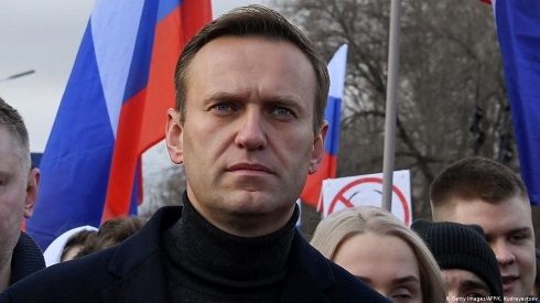 Comatose Russian dissident Navalny in Berlin for treatment