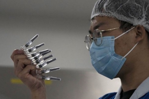 China rapidly expands use of experimental COVID-19 vaccines