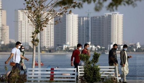 Iran's daily COVID-19 deaths hit record; health official says true toll worse