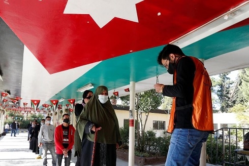 Jordanians begin voting in polls that show limits of democracy