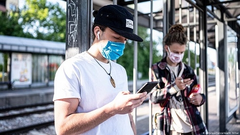 German states propose extended shutdown, debate Covid Christmas plan