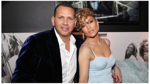 Jennifer Lopez and Alex Rodriguez announce engagement