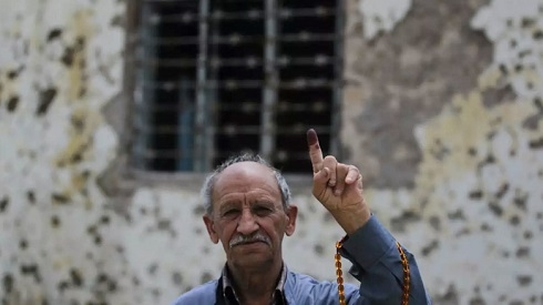 Over 300 political entities register for Iraq's early elections, amid calls for postponement