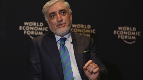 Top Afghan official supports US outreach to Taliban