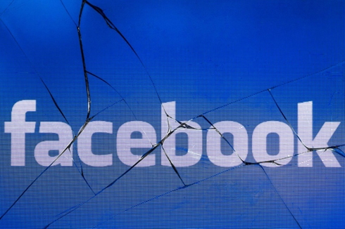 Facebook to crack down on groups spreading misinformation