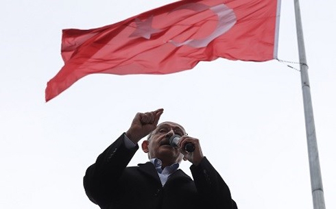 Member of ruling AKP arrested for attack on Turkish opposition leader