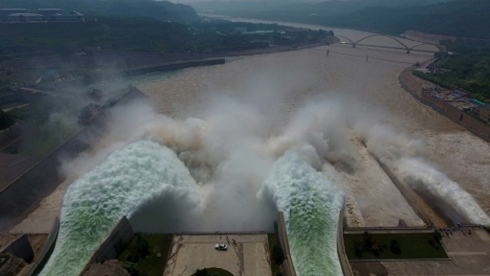 Two-thirds of world's longest rivers throttled by mankind: study