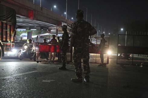Pre-dawn food run then rush home: Kashmir under curfew