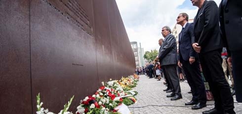 Germany commemorates Berlin Wall construction, 58 years on