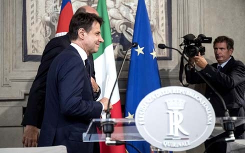 New Italian government installed, set to hold first cabinet meeting
