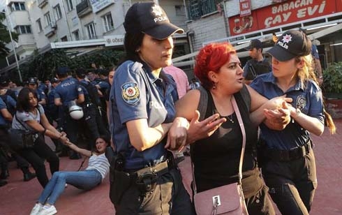 European Parliament passes resolution demanding Turkey reinstate Kurdish mayors