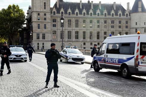 France admits 'failings' over Paris police attacker's radicalisation