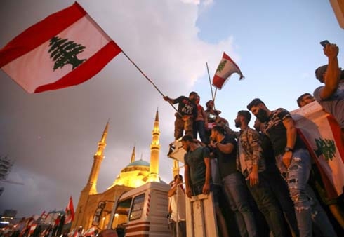 Lebanon cabinet fast-tracks reforms but protests rage on