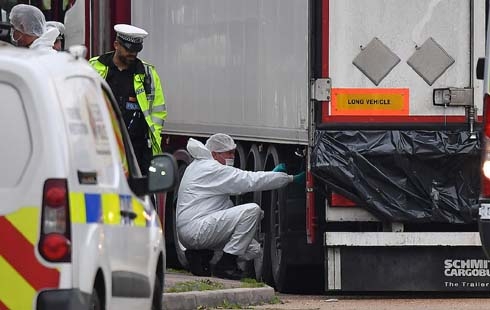British police suspect migrants found dead in lorry were Vietnamese