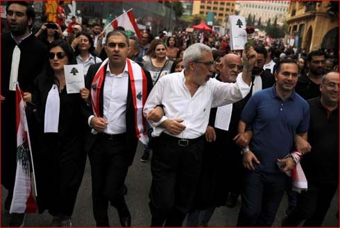 Lebanon protesters pour back onto streets as night falls