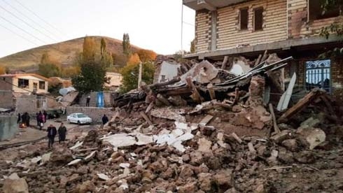 Iran earthquake: Five killed and hundreds injured