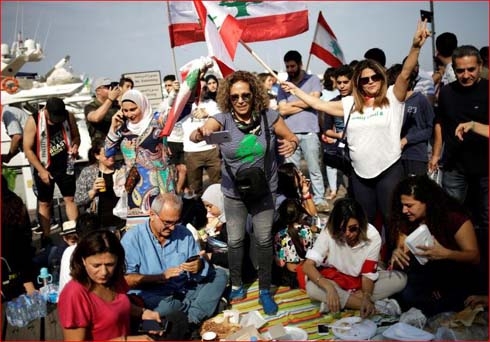 Hezbollah says its 'arms won't be twisted' as crisis deepens