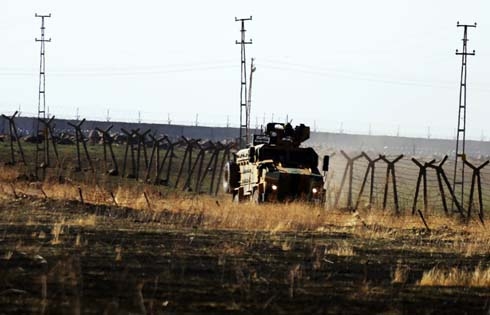 Turkey starts returning IS fighters, deports US national