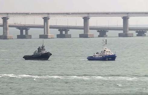 Russia returns 3 seized ships to Ukraine, talks about summit