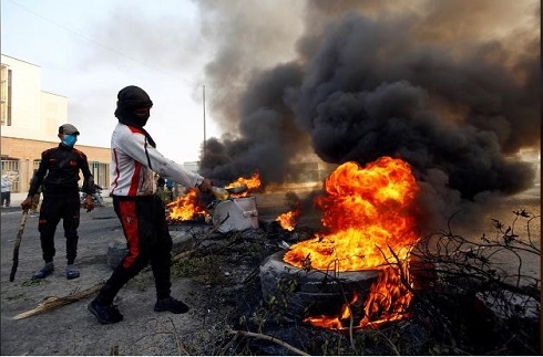 Iraqi protesters set fire to Iran consulate in Najaf: police, first responders