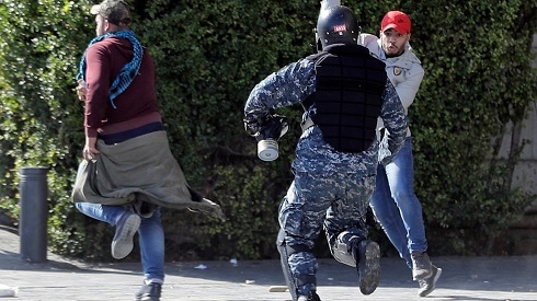 Lebanon parliament passes 2020 budget amid protests