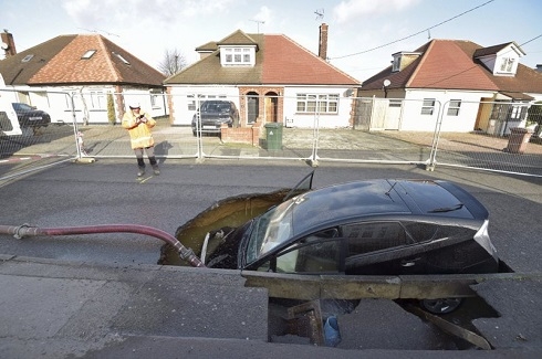 At least 6 killed as storm moves eastward across Europe