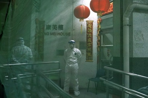 China’s daily death toll from virus tops 100 for first time