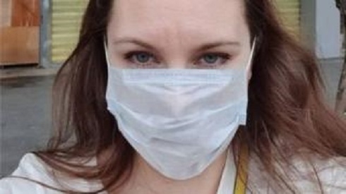 Russia coronavirus: Woman who fled hospital defies police