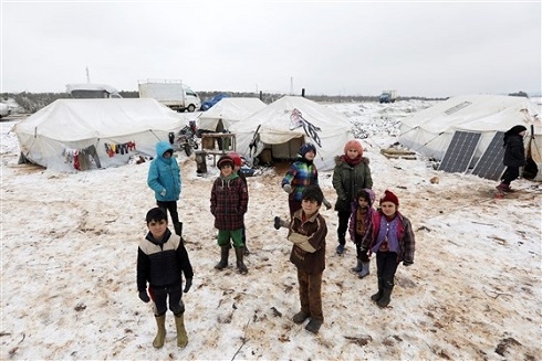 UN: Freezing weather endangering 800,000 displaced by Syria onslaught