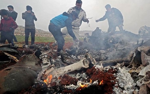 Syrian regime helicopter downed in Aleppo, killing its crew