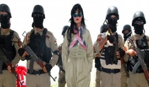 Helly Luv şerê DAİŞ’ê dike