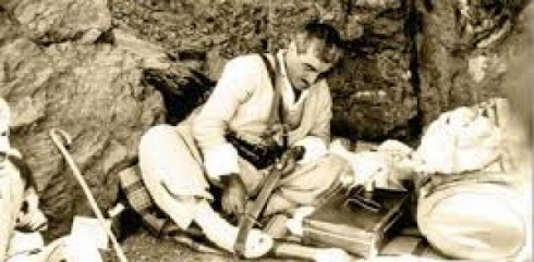 Barzanî rê neda peykerê bavê wî li Bexda bê danîn