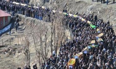 Cenazeyê 36 welatiyên sivîl ji aliyê 30 hezar kesî ve hatin veşartin