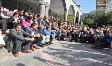 Meclîsa KCD’ê ket greva birçîbûnê