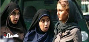 Iran Woman Beats Cleric Who Told Her to Cover Up