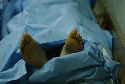 پیاوێك له‌قه‌ڵادزێ خۆی‌ ده‌سوتێنێت