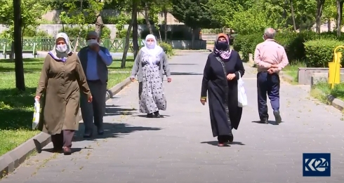 Li Diyarbekirê kesên temen ji 65 salî zêdetir piştî 50 rojan derketin derve