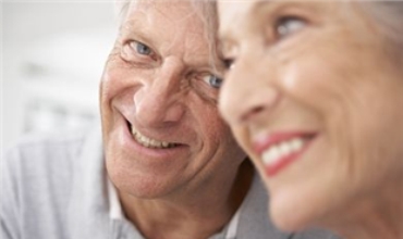 Hebeke Nû Derket Temenê Mirovan Dirêj Dike