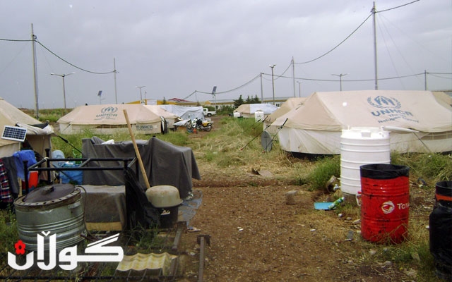 كەمپی ئاوارەكانی بەحركە دەیان چیرۆكی تراژیدی لە هەگبەدایە