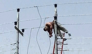 Karmendekî kareba jiyana ji dest da