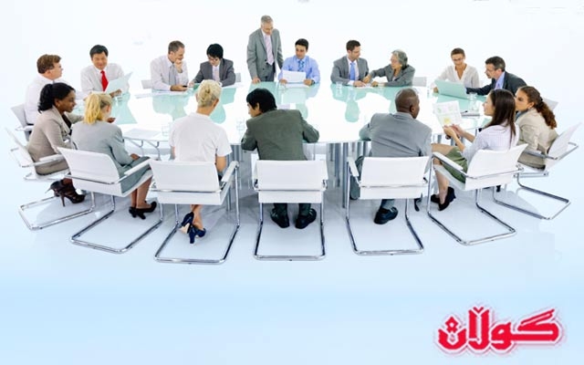 خانمی سیاسەتمەداری كورد  ژمارەیان زۆر كەمە و ئەو رەخنەیەشیان رووبەڕوو دەبێتەوە كە بە عەقڵی پیاوانە سیاسەت دەكەن